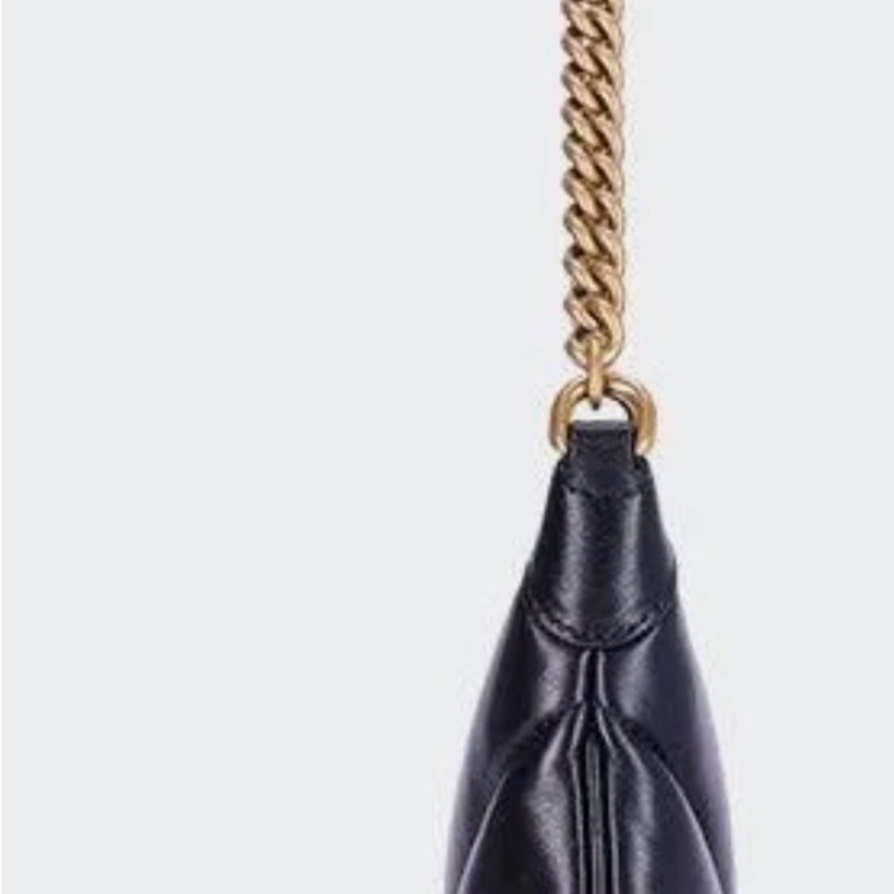 Gucci Black Quilted Shoulder Bag with Gold Logo - Picture 5 of 12